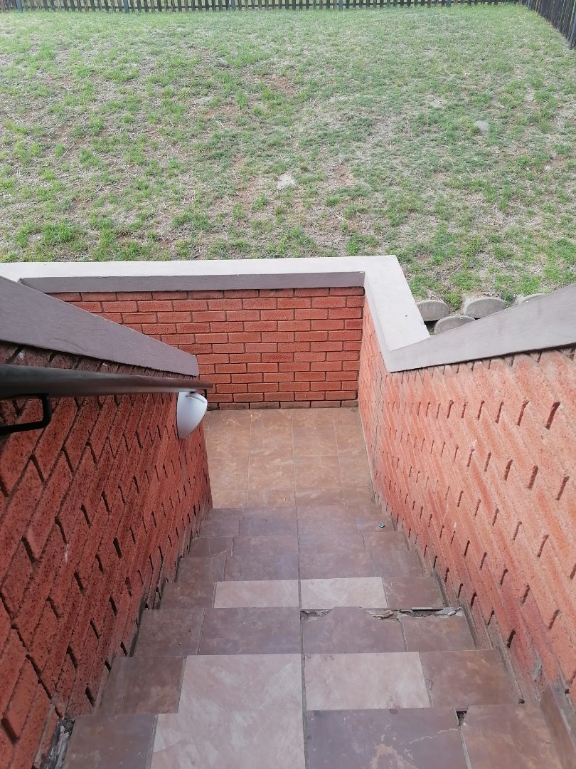 To Let 2 Bedroom Property for Rent in Hillside Free State